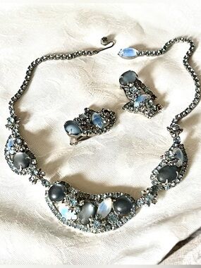 💎 Vintage Moonstone & Blue Rhinestone Demi-Parure Bib Necklace & Earring Set